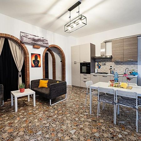 Casa Pirri Apartment Кастелмола Екстериор снимка