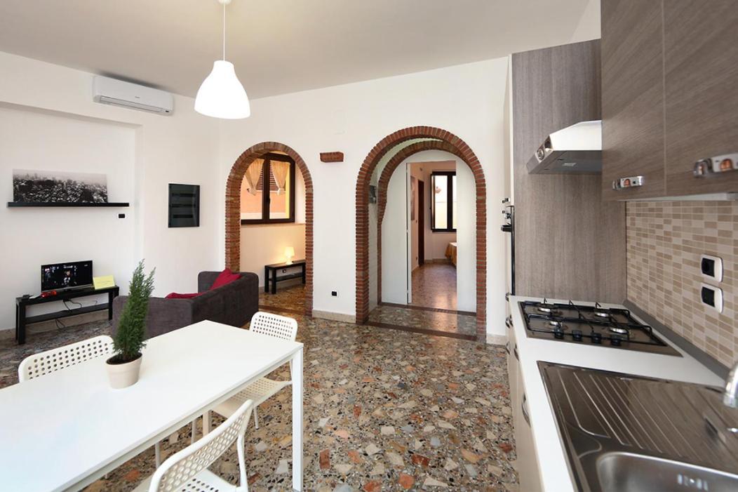 Casa Pirri Apartment Кастелмола Екстериор снимка