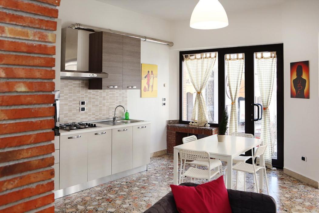 Casa Pirri Apartment Кастелмола Екстериор снимка