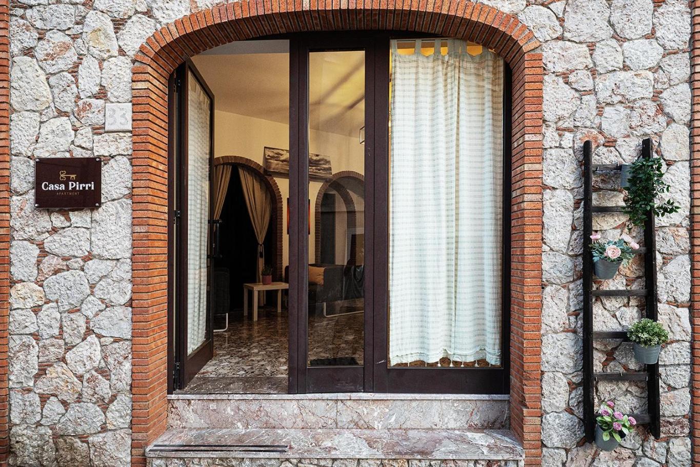 Casa Pirri Apartment Кастелмола Екстериор снимка