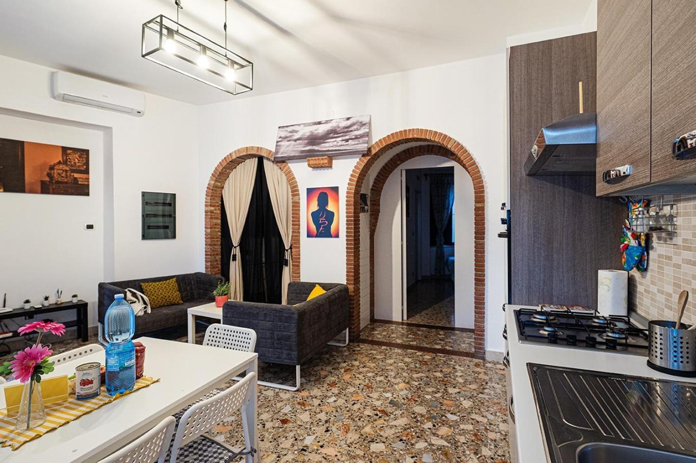 Casa Pirri Apartment Кастелмола Екстериор снимка
